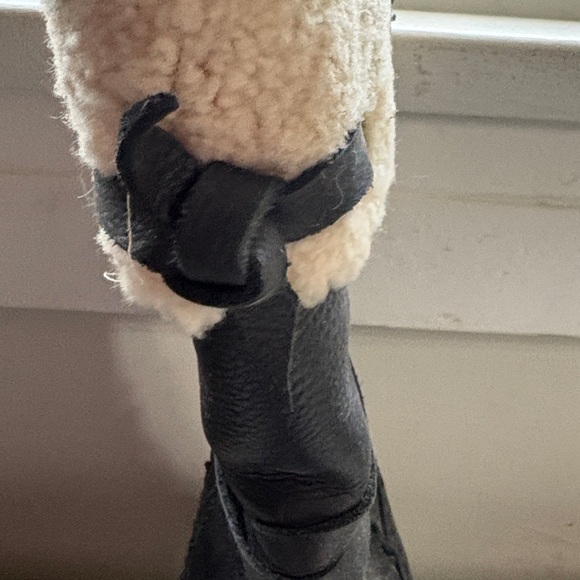 UGG Black Leather Boots with Cream Shearling - Picture 5 of 9